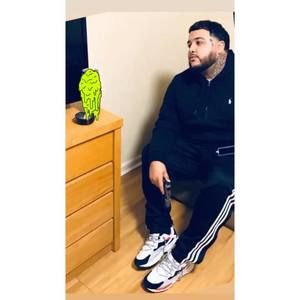 Meet your Posher, Nicholas